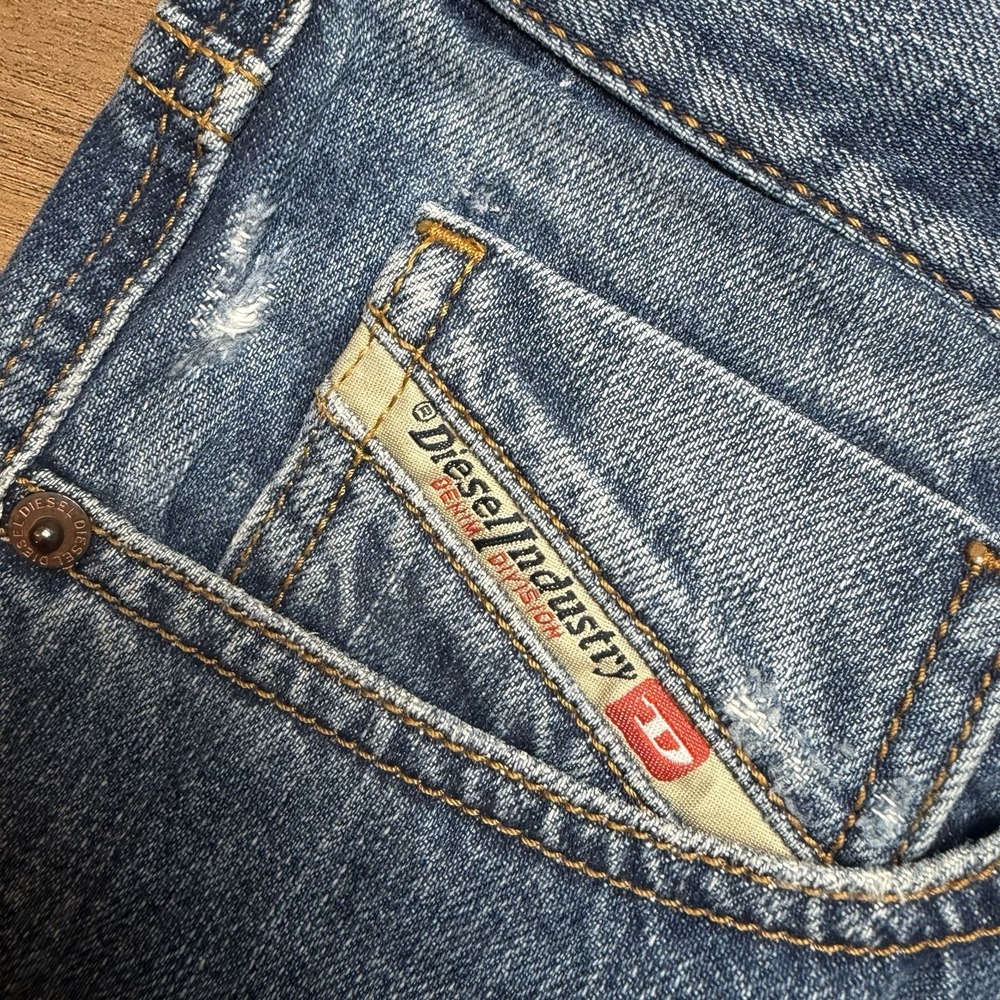 Diesel MHARKY-B Jeans Men 32x27 Blue Slim Skinny Medium Wash‎ Button Fly 085AG - Picture 6 of 16